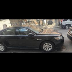 2010 Ford Taurus