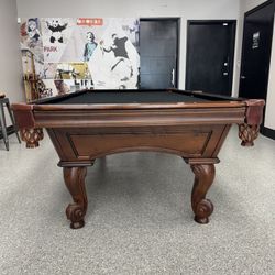 8-Foot Olhausen Pool Table with Professional Accessories – Great Condition!