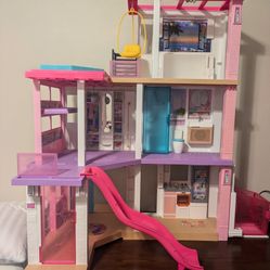 Barbie Dream house Dollhouse / Care Clinic Set / Convertible Car / Barbies