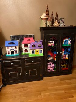 Country Farmhouse 2 Piece Hutch Cabinet Set