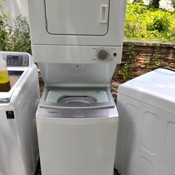 24" Whirlpool Stackable Washer An Dryer Combination 
