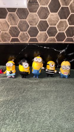 MINION.   TOYS. LOT.   4
