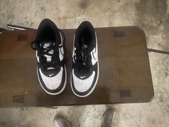 Air Force Ones Kids  Like New!! 10c 20$$$!