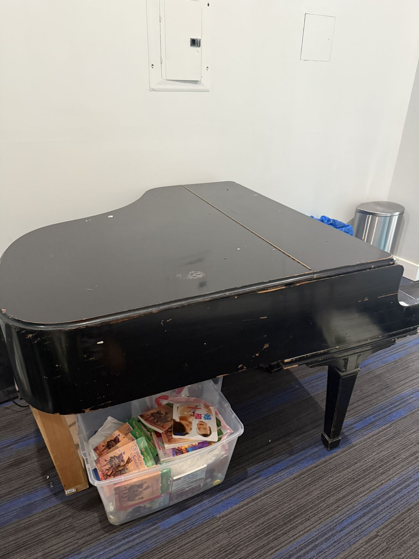 Free Piano- must pick up – location in the Bronx