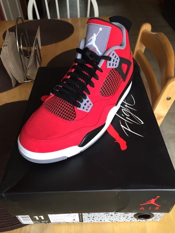 Air Jordan Toro 4