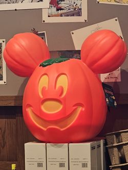 Disney Mickey Mouse Light Up Jack-o-lantern
