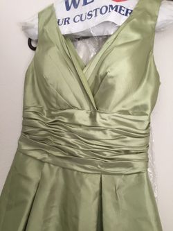 Size 5 woman’s green bridesmaids dress