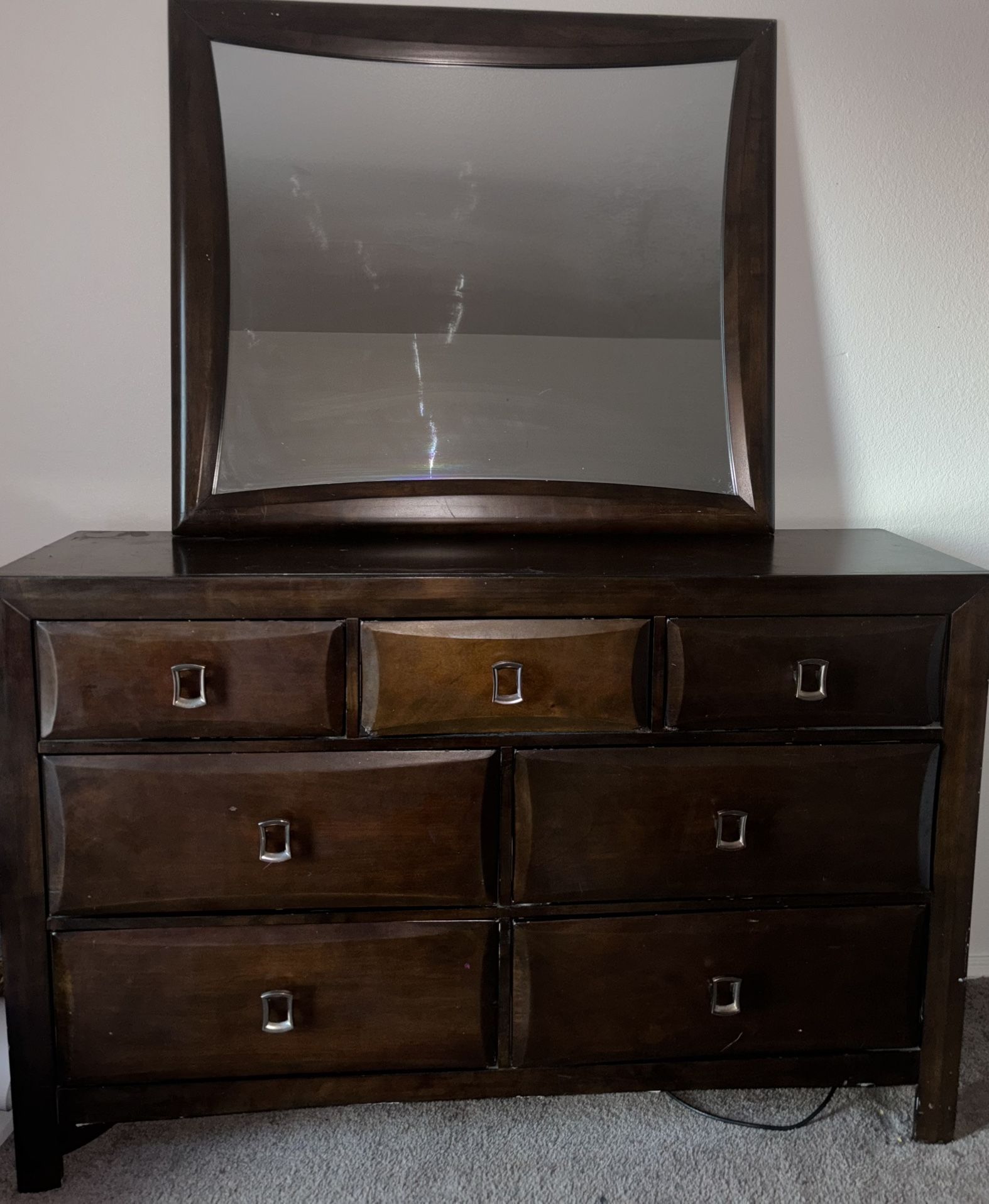 Dresser Set