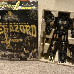 Bandai Toys R Us exclusive limited edition black megazord