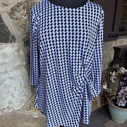 L houndstooth, black and white three-quarter sleeve blouse size extra large
