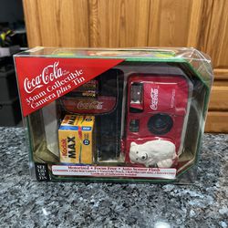 Vintage 2000 Coca Cola 35mm Polar Bear Collectible Camera Plus Christmas Tin Box.  Brand New Never Opened