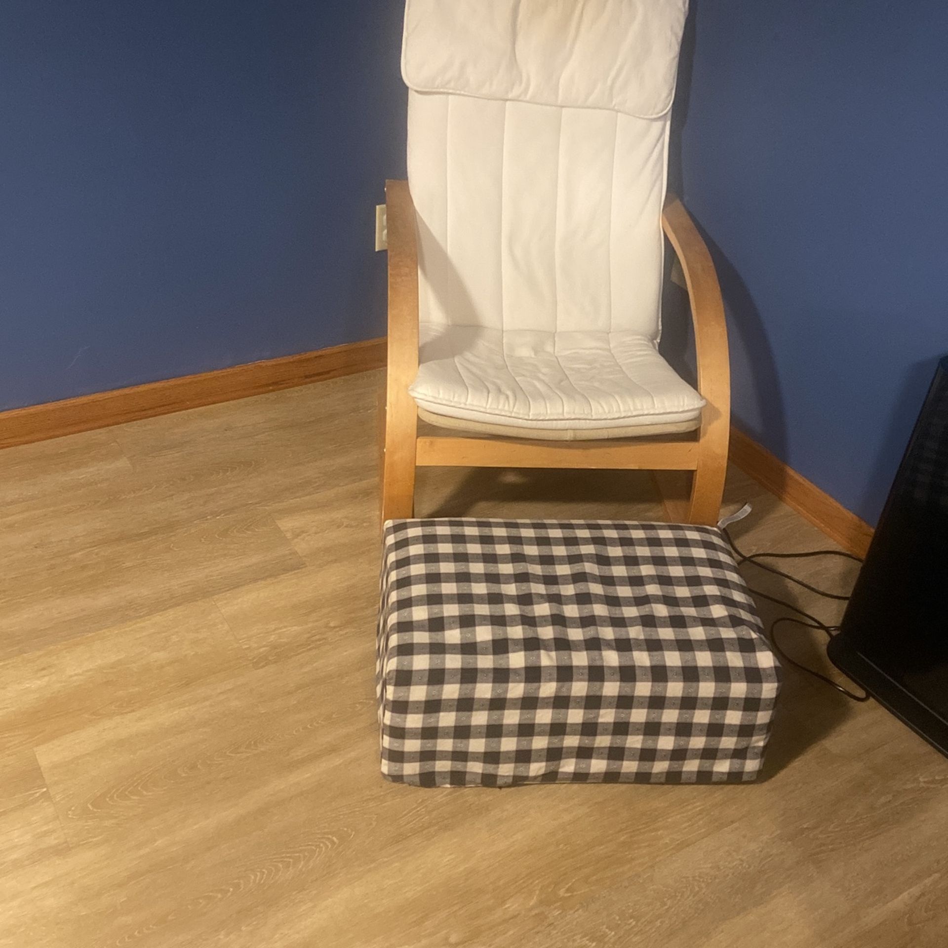 Chair And Foot Rest