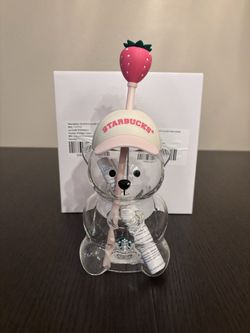 Starbucks strawbeary cup