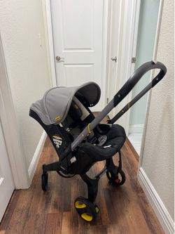 Doona Car Seat & Stroller with Base