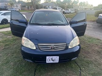 Toyota Corolla Sedan – Dark Blue