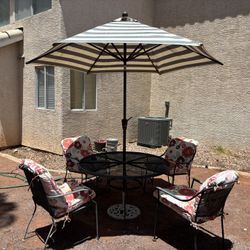 Metal patio table set with umbrella with stand,can deliver