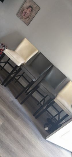 Set of 4 Bar Stools with Metal Frames