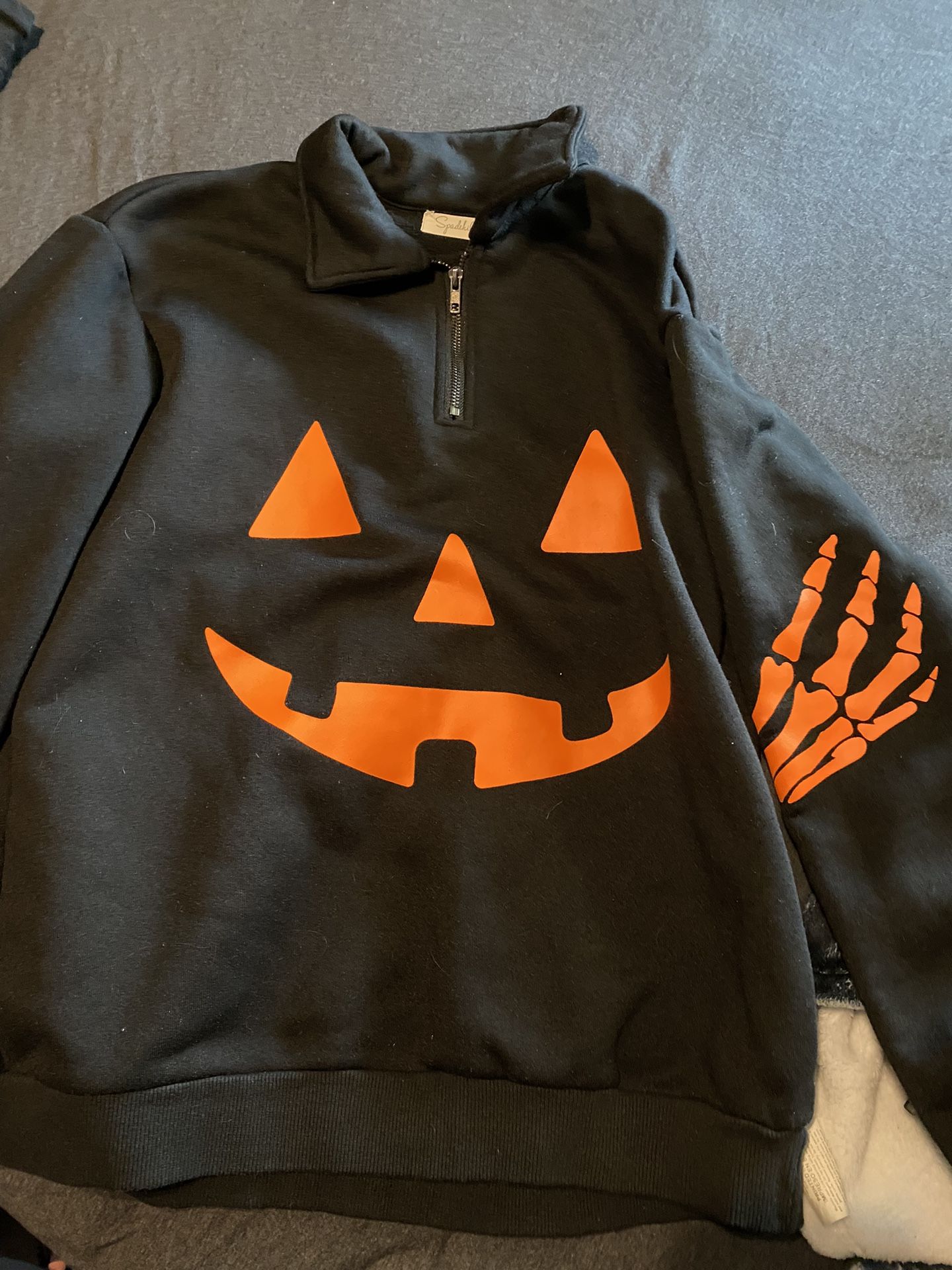 PUMPKIN 🎃 HALLOWEEN SWEATSHIRT & SHIRT MEDIUM