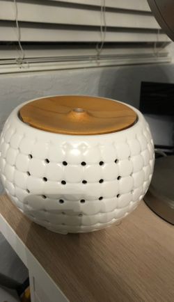 Ellia essential oil diffuser