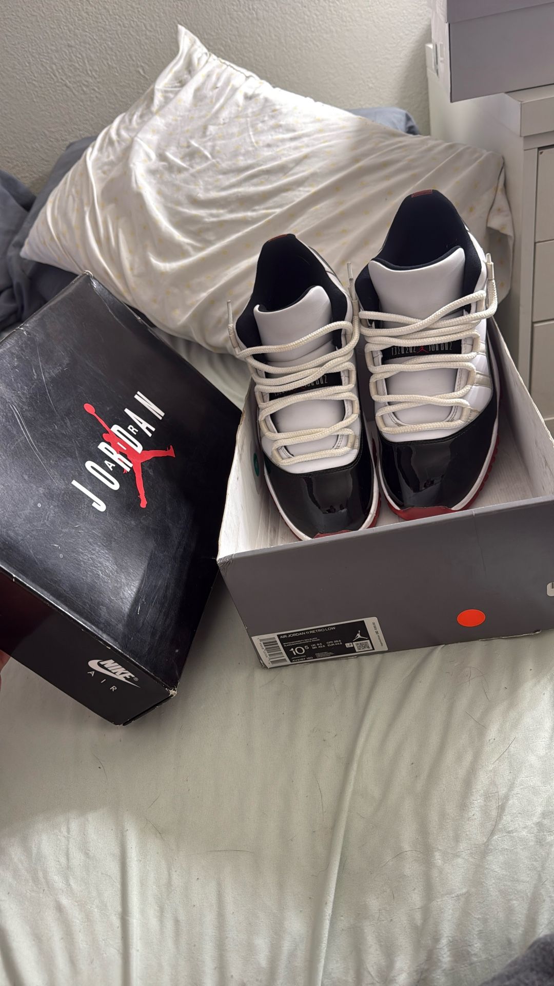 Air Jordan 11 Retro Bred