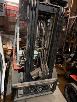 Toyota forklift 7fgu25 part out