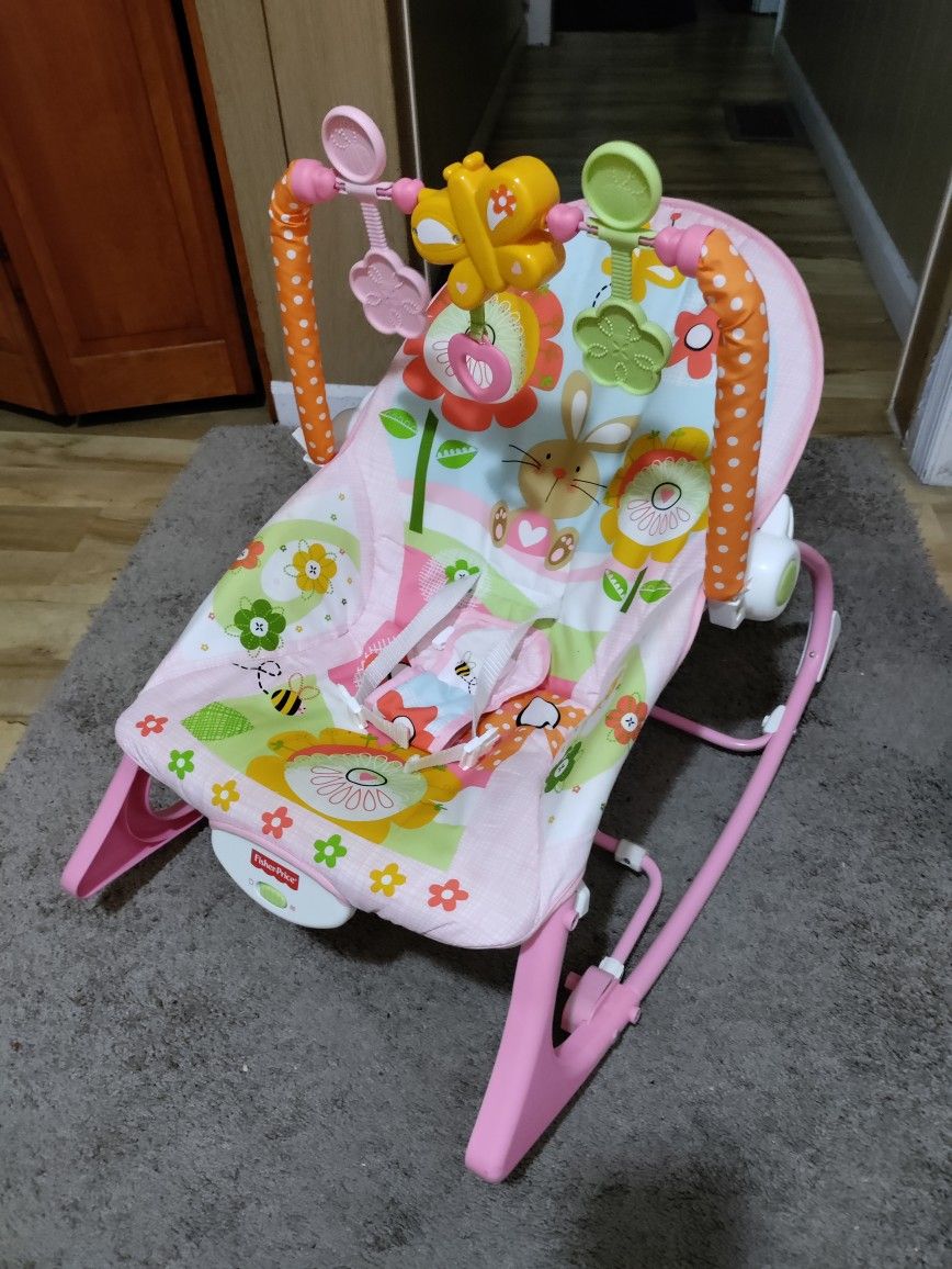 Baby rocker and more baby' stuff