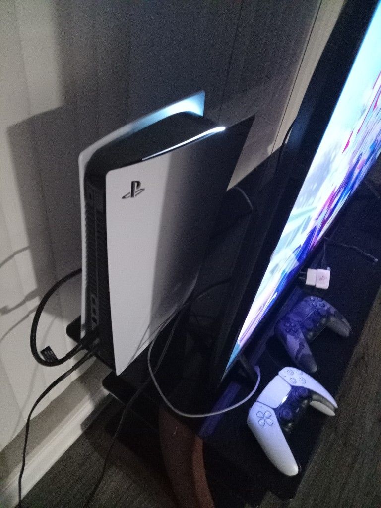 playstation 5 With 2 Control's And 5 Games