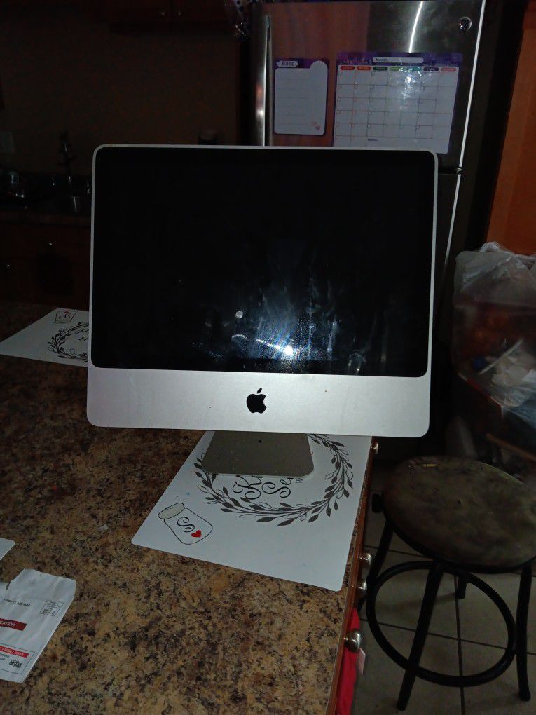 2009 IMac With Linux Installed On It