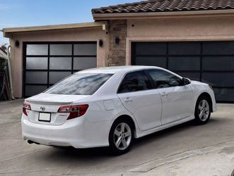 2014 Camry SE