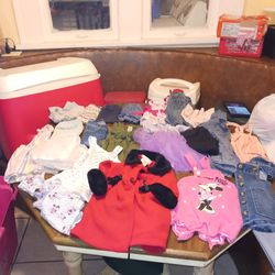 Baby girls size 12 months clothing LOT