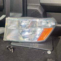 Headlight Right Dodge Ram 09-18