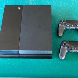 PS4 ORIGINAL 500GB CUH-1001A with 2 Controllers And Associated Cables