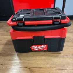 Milwaukee M18 Wet/Dry Vacuum 21976627