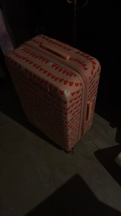 Jessica Simpson suitcase