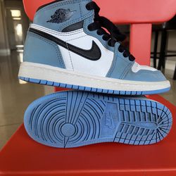 Size 11C Air Jordan 1 University Blue used* comes with replacement box 