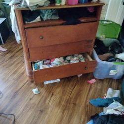 Dressers N Bed/Frame