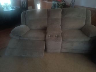 Reclining couches
