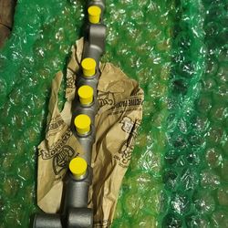 Maxxforce 11 & 13 fuel rail