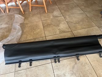 Honda CR-V New 02-06’ Retractable Cargo Cover. See Photos!