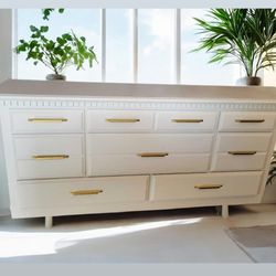 Dresser. White Solid Wood 