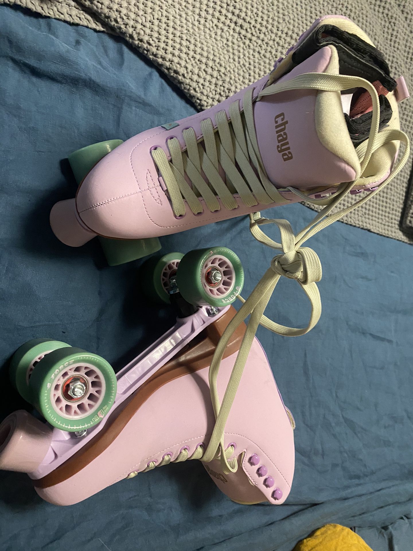 Lavender Chaya Roller Skates