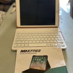 Maxfree iPad Case With Keyboard (iPad Not Included)