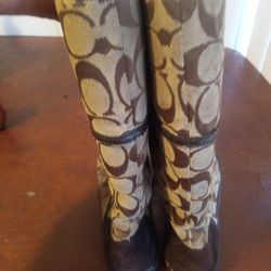 Women Coach Boots 👢 Size 6/7