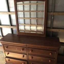 Furniture Dresser With Mirror And Night Stand 