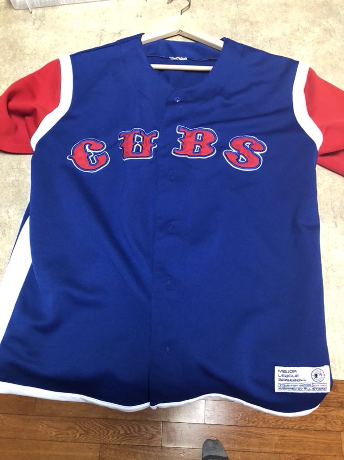 Cubs jersey large