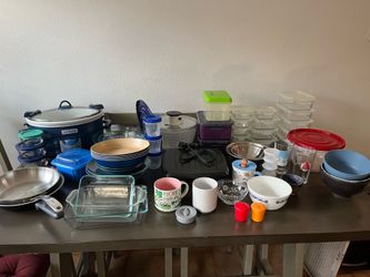 Various kitchen goods - MOVING - make offer on any item(s)