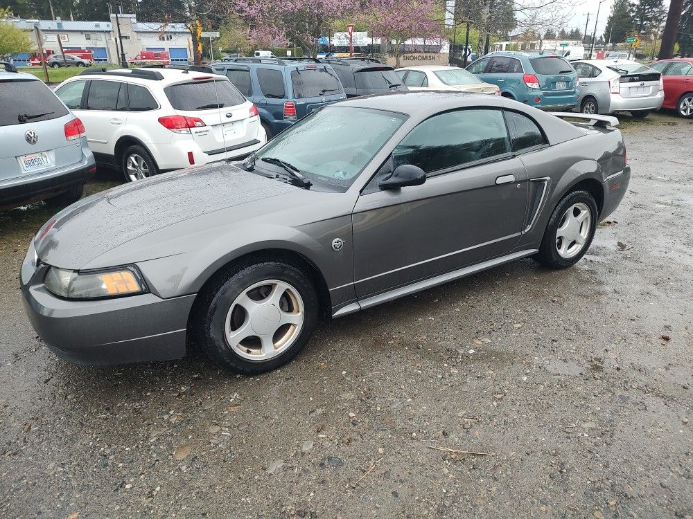 2004 Ford Mustang