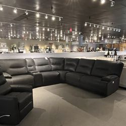 Power Reclining Sectional