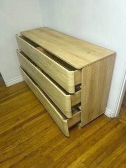 SALE! New Mid Century Modern 6 Drawer Dresser, Chest of Drawers, Natural Oak