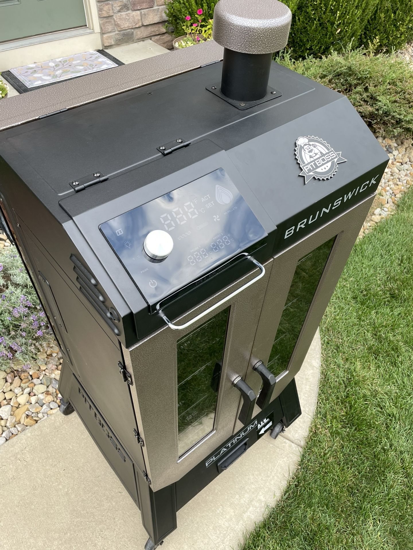 Brunswick Pit boss Platinum Pellet Smoker for Sale in Wadsworth, OH